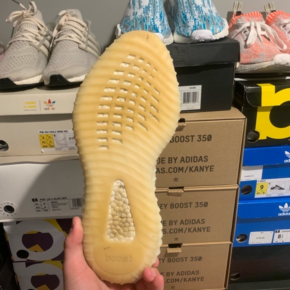 Yeezy 350 v2 - Picture 4 of 4